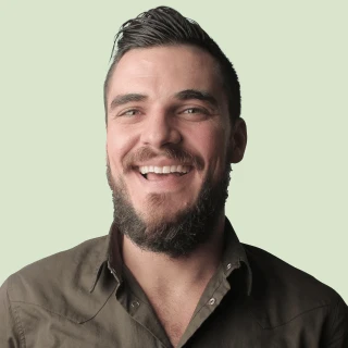 Stefan L.