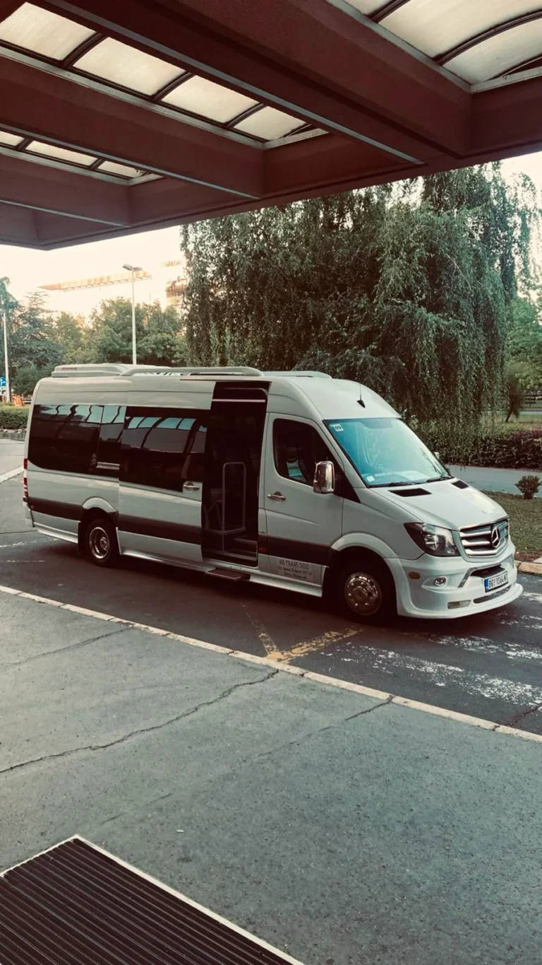beograd najam minibusa